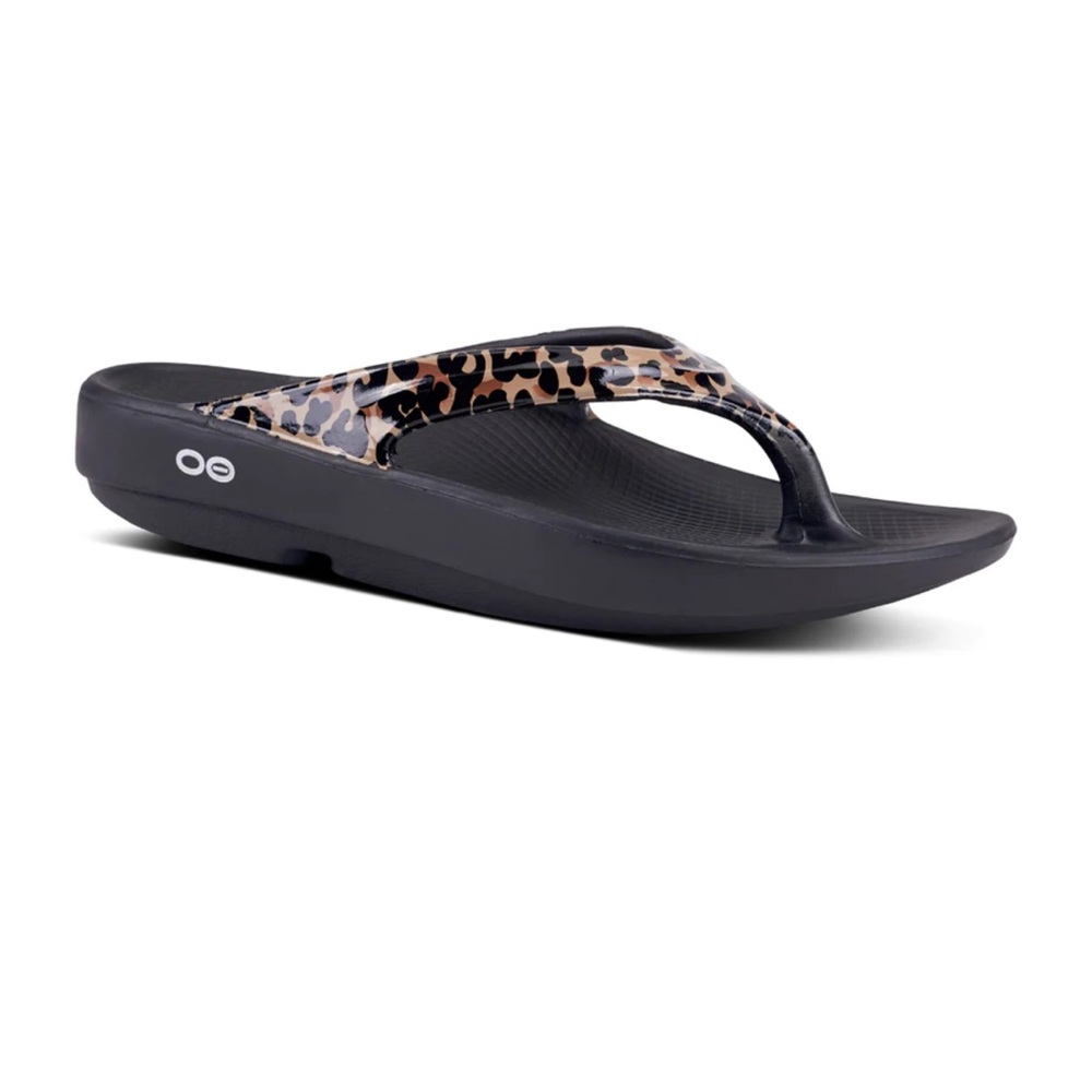 Brand new oofis flip-flops